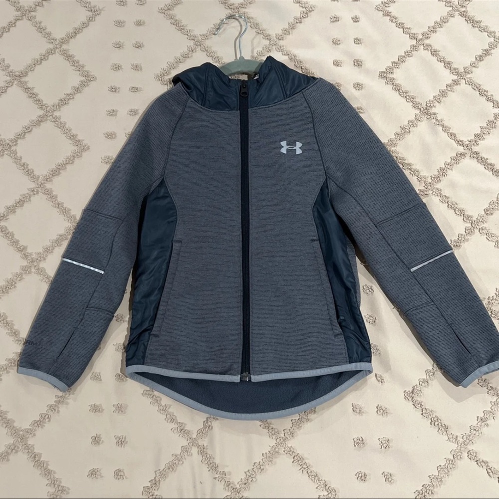 Girls under Armour jacket